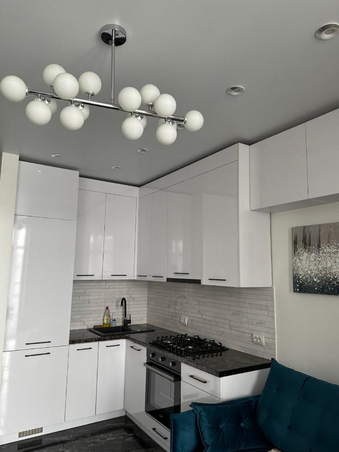 Apartamento Новобудова Сам Центр Вул Шевченка 60 Оперний 10Хв Leópolis Exterior foto